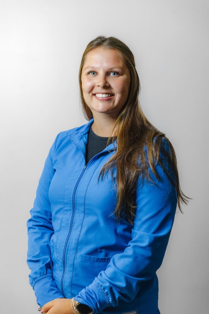 Portrait of Hailey, dental assistant at Dental Associates of Marquette